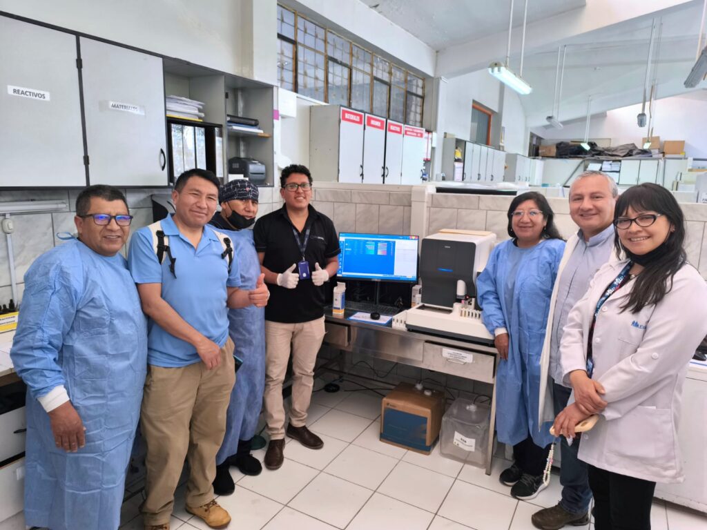 clientes-bioassay-equipo-profesionales-laboratorio
