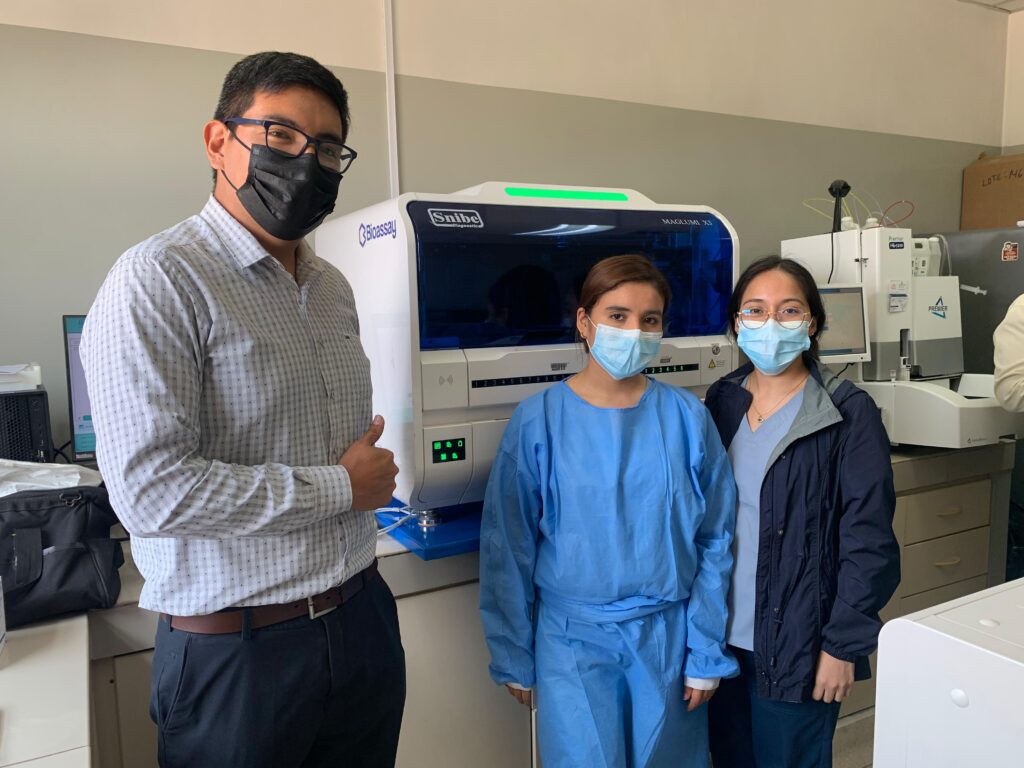 clientes-bioassay-personal-equipo-snibe
